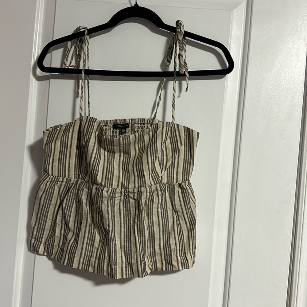 Dynamite flowy top